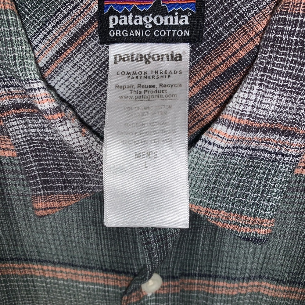 Patagonia Men's Green Plaid Shirt - Picture 2 of 3